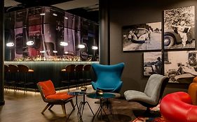 Motel One Frankfurt-eastside